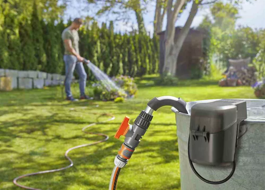Gardena Regenfasspumpe2000/2Li-18 ohne Akku Gardena Regenfasspumpe2000/2Li-18 ohne Akku