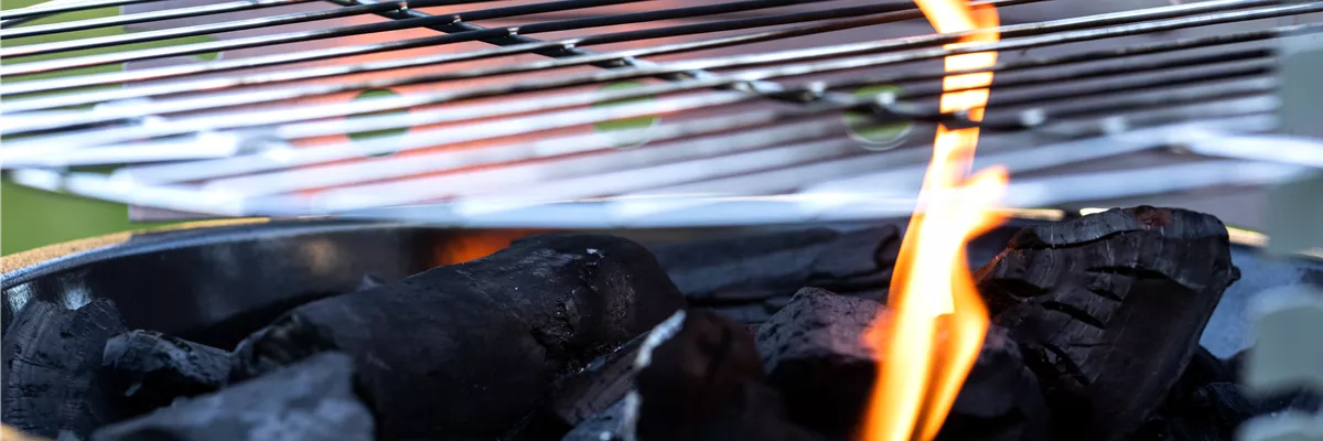 Grillen - Grill mit Flamme