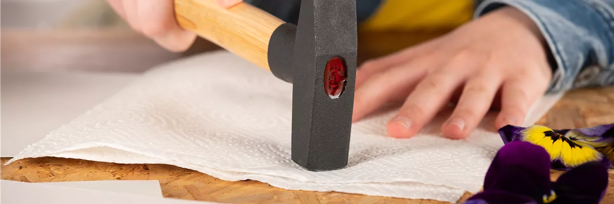 Muttertagskarte - Blüten hämmern