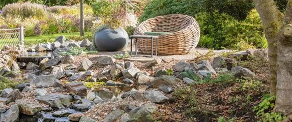 Wohnen im Grünen – so schafft man eine Gartenoase