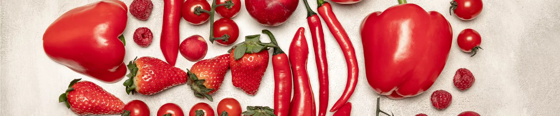 Rotes Obst und Gemüse