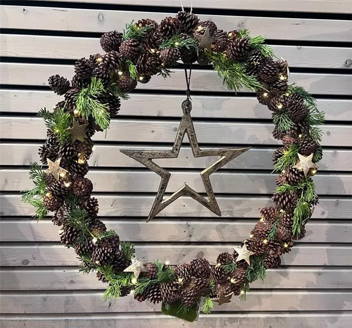 DIY-Workshop Nr. 3 'Festlicher Lichterkranz für Fenster, Tür oder Raumschmuck'