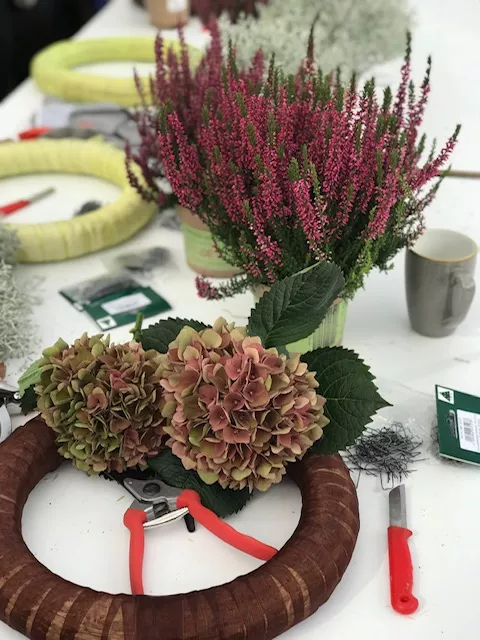 DIY-Workshop Nr. 2 'Herbstzauber - farbenfroher Türkranz'