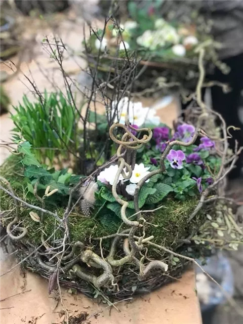 DIY-Workshop Nr. 4 „FRüHLINGSHAFTES OSTERNEST“ MIT MARKUS ALEXANDER REINHOLD